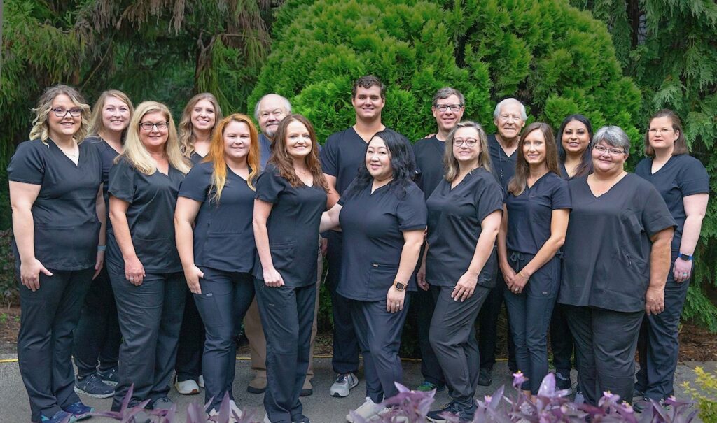 Group Photo of Satterfield Family Dentistry employees
